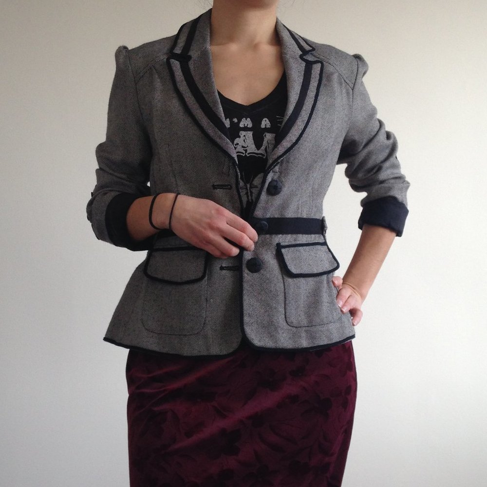✨HP✨ Tristan & Iseut - Puff Sleeve Wool Blazer - Picture 2 of 15